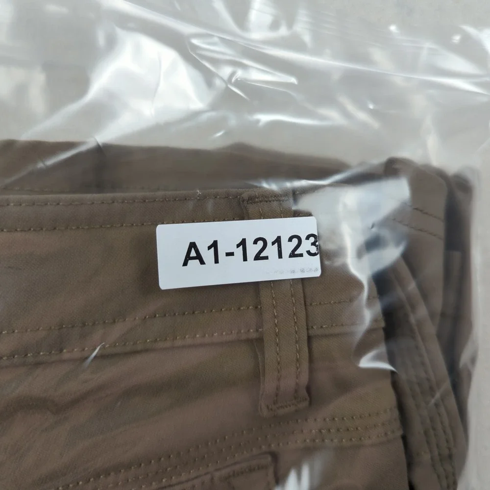 Prana Pants Mens 31x32 Khaki Straight Zion Cargo Hiking Outdoor Travel Belted